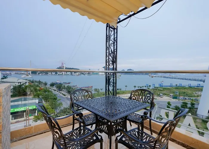 Vincent Hotel Ha Long